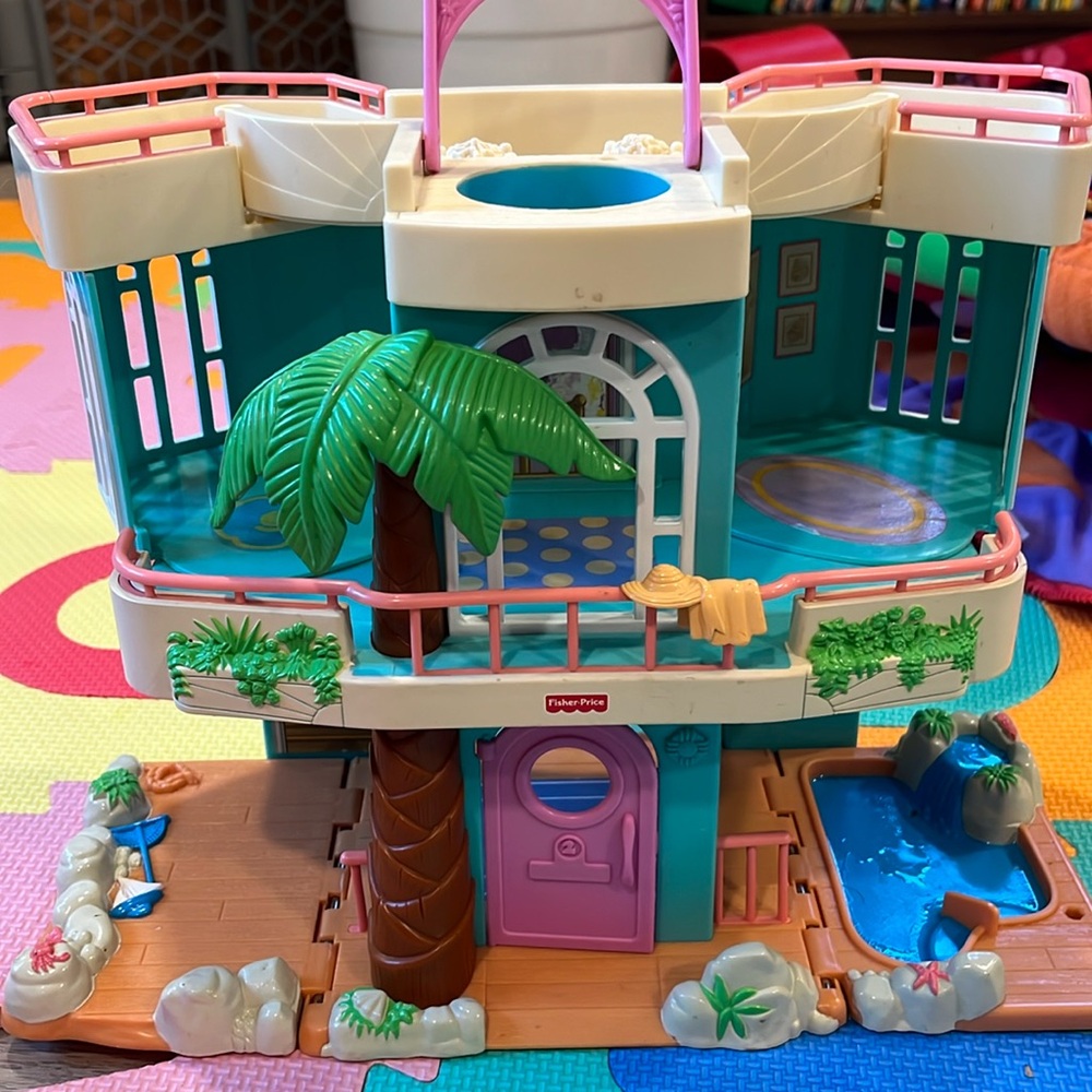 2000’s fisher price doll house